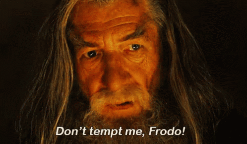 hobbit-tempt.gif.eada443dcb3bc1b2c95b7842c96d1ecf.gif